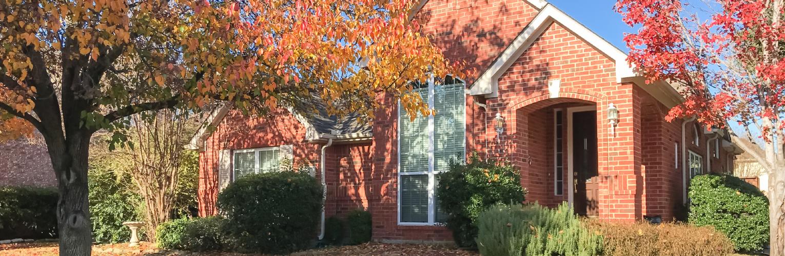 Buying a Home During the Holiday Season: Pros and Cons